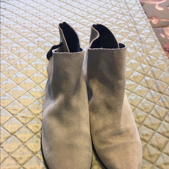 Suede ankle boots made in Spain size 8, light tan - Picture 5 of 7